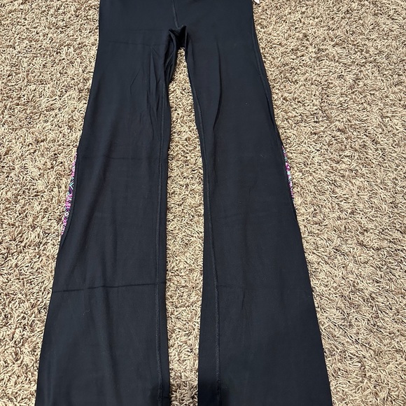 New VS Legging - Picture 1 of 3